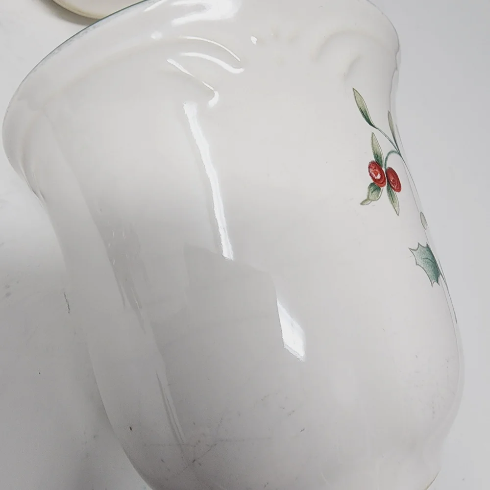 Pfaltzgraff Winterberry flared tea cup set of 2 replacement‎ pieces
